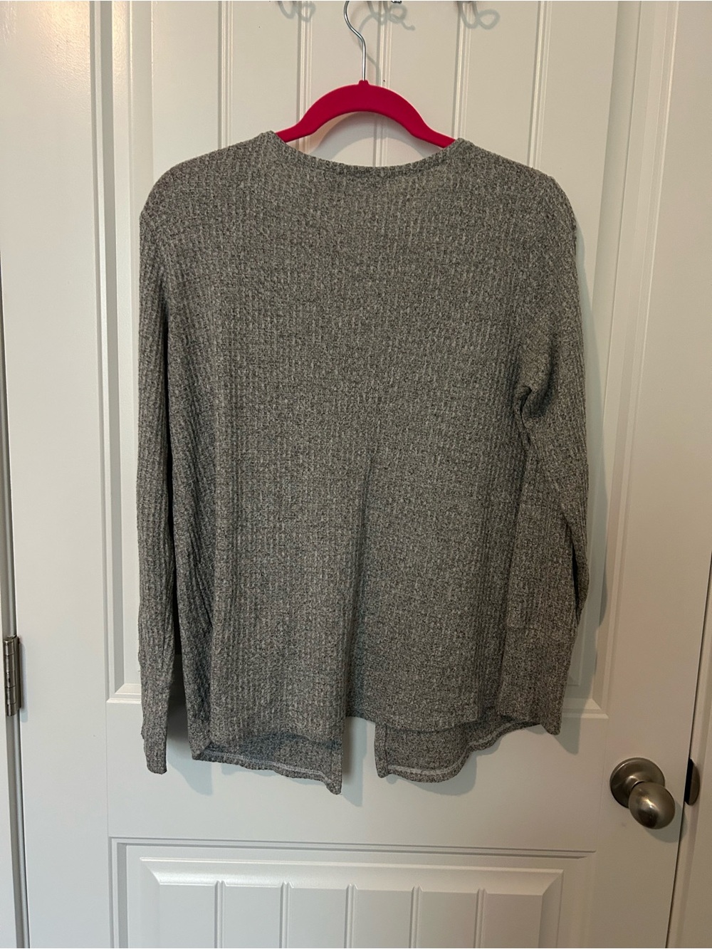 Alpine Gray Ribbed V-Neck Cardigan - Picture 2 of 4
